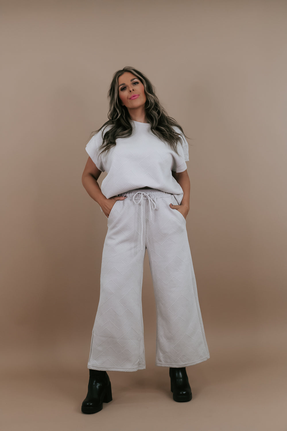 Two Piece Textured Wide Leg Pant Set, Oatmeal – Everyday Chic Boutique
