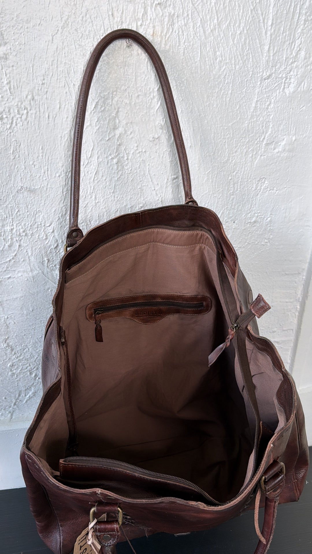 Bedstu Rebekah, Teak Dip Dye