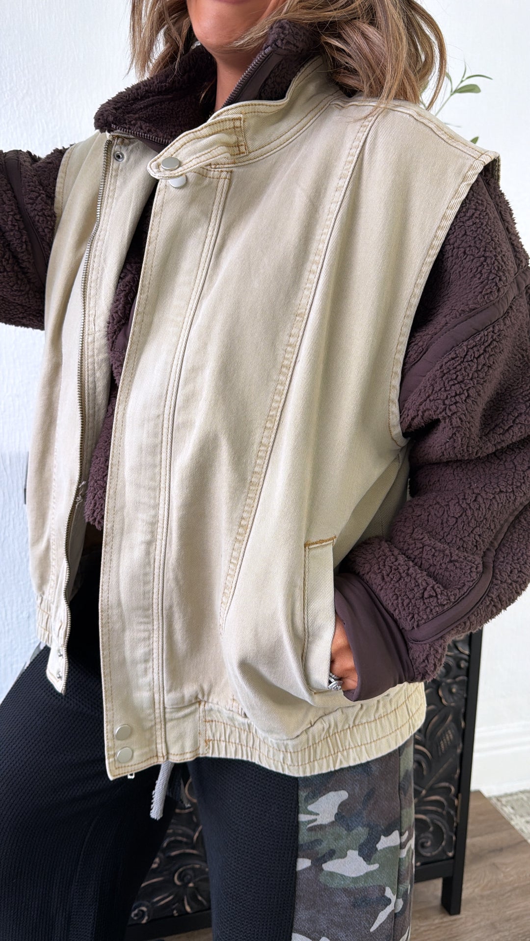 Utility Bay Vest, Sandstone