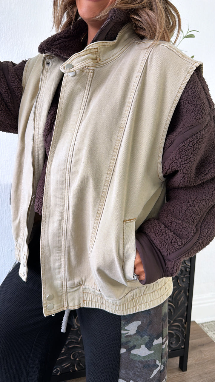 Utility Bay Vest, Sandstone