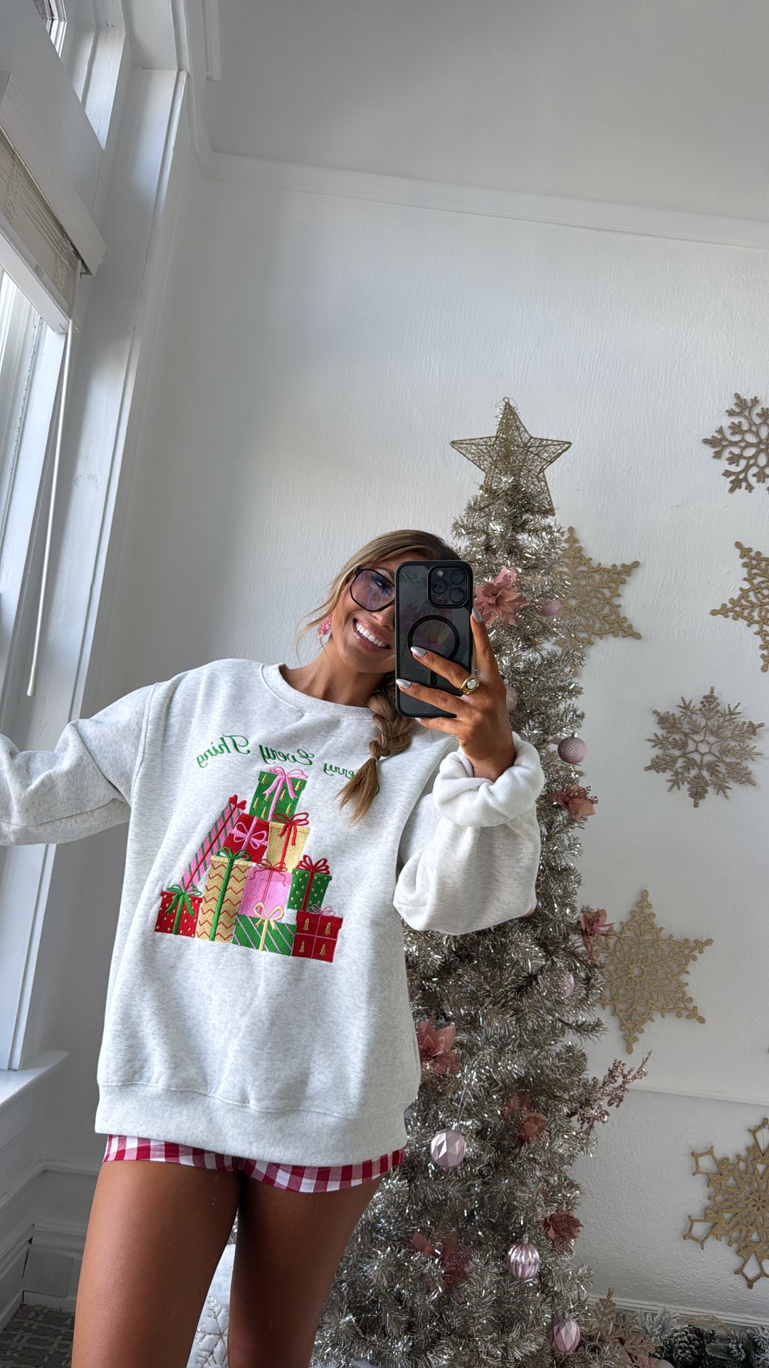 Merry Everything Graphic Crewneck, H. Grey