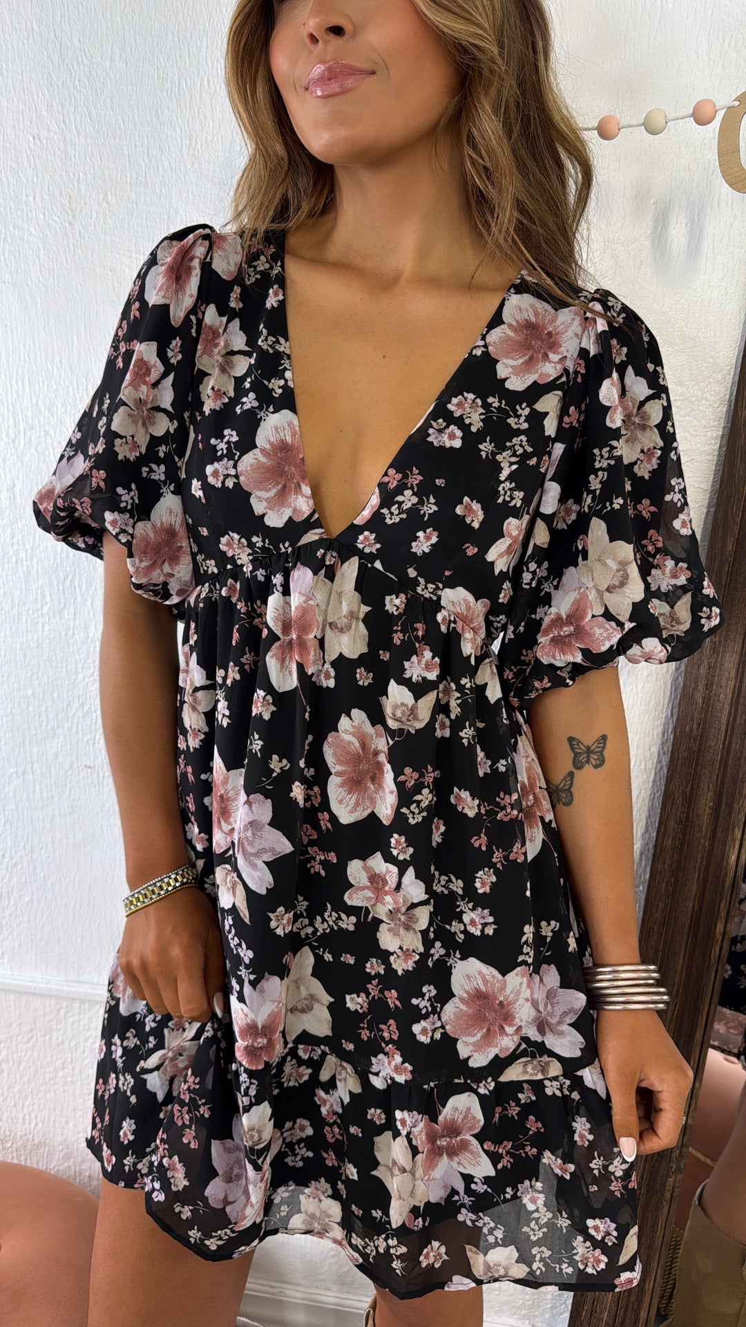 Della Dainty Floral Bubble Sleeve Mini Dress, Fall Black Multi Small Della Dainty Floral Bubble Sleeve Mini Dress, Fall Black Multi Small