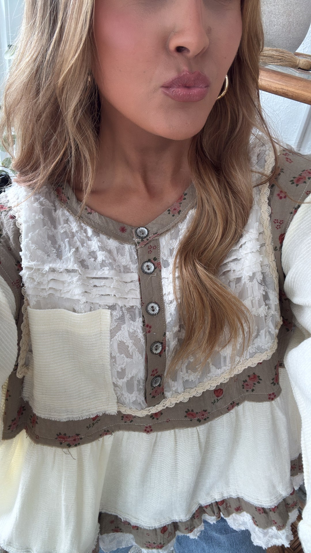 DOORBUSTER: POL Simple & Sweet Blouse, Cream