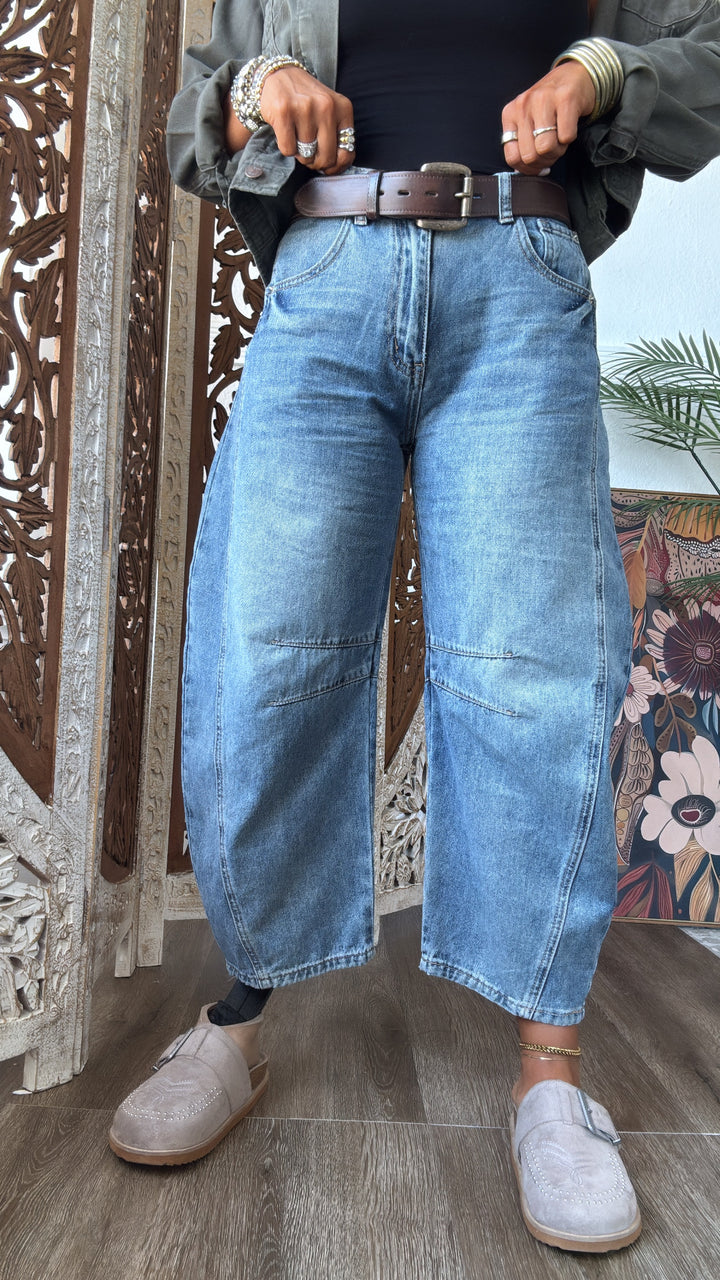 Mid Rise Barrel Jeans