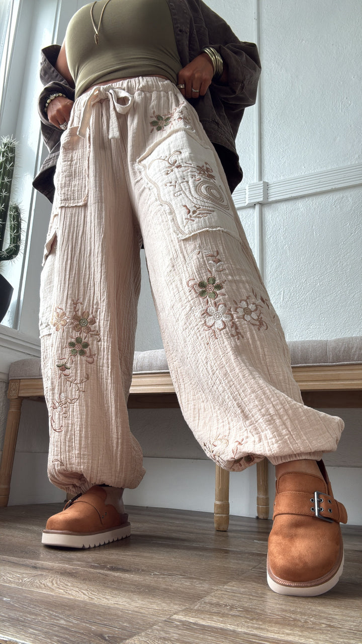 Terra Embroidered Jogger, Natural