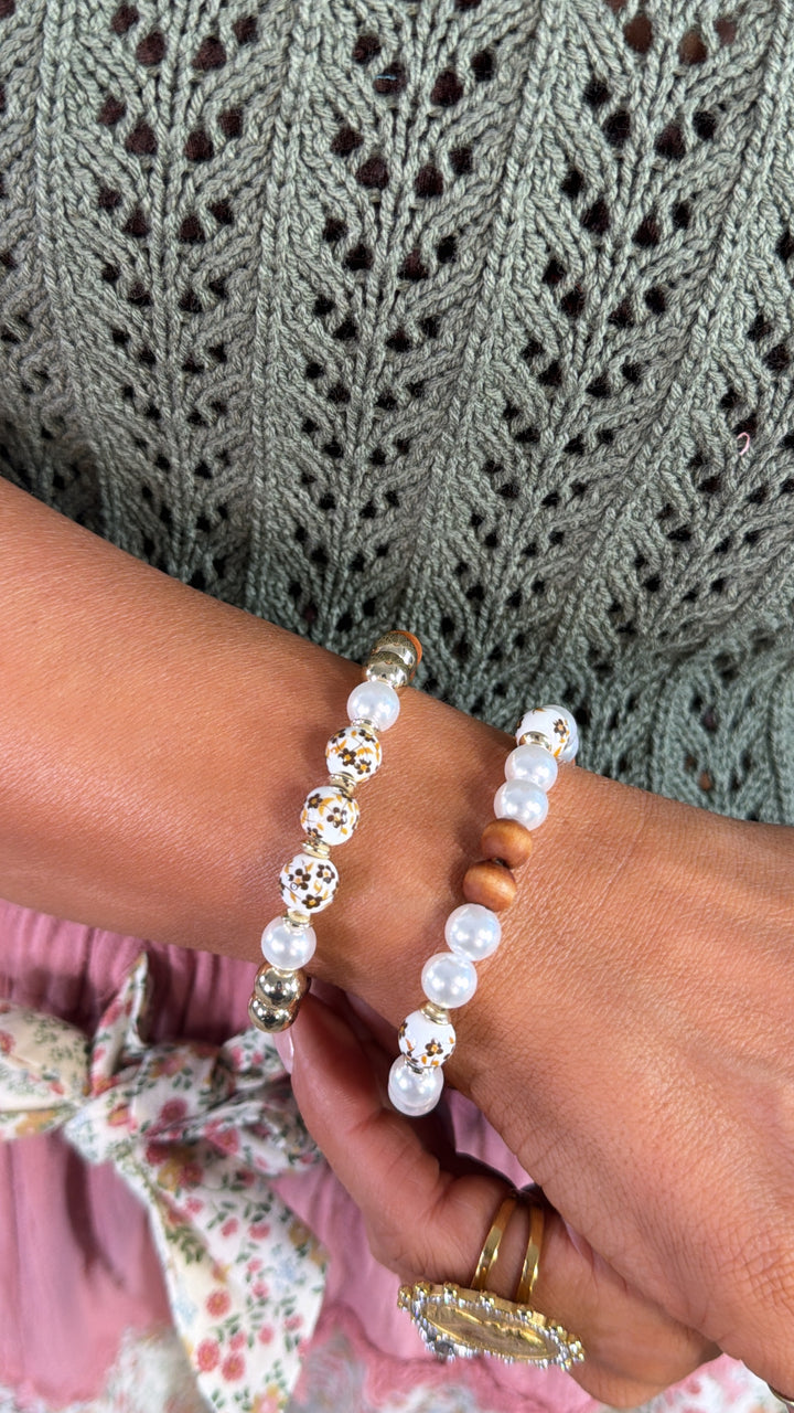 Dainty Flower Bracelets (set of 2), Brown