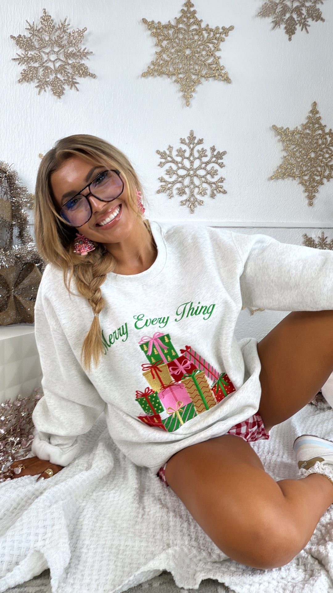 Merry Everything Graphic Crewneck, H. Grey