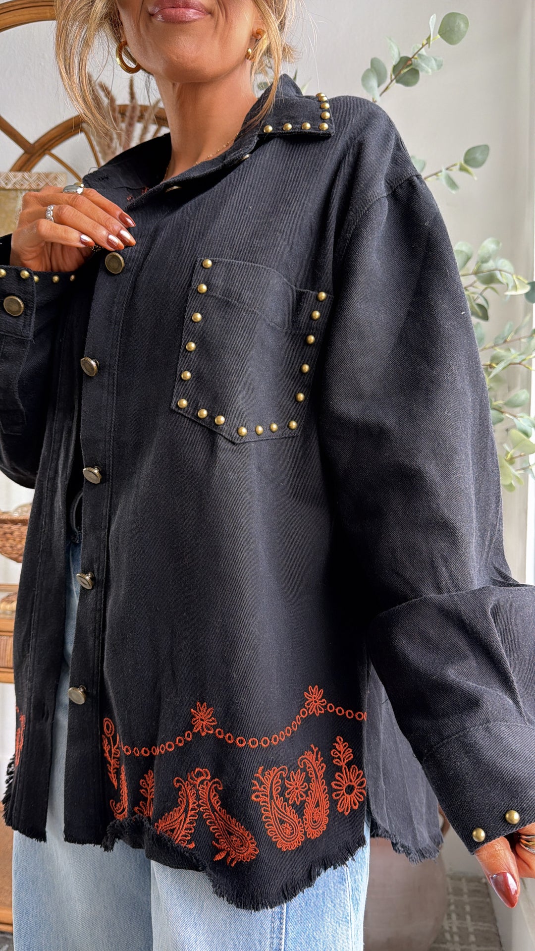 Bronco Bloom Button Up, Black Multi