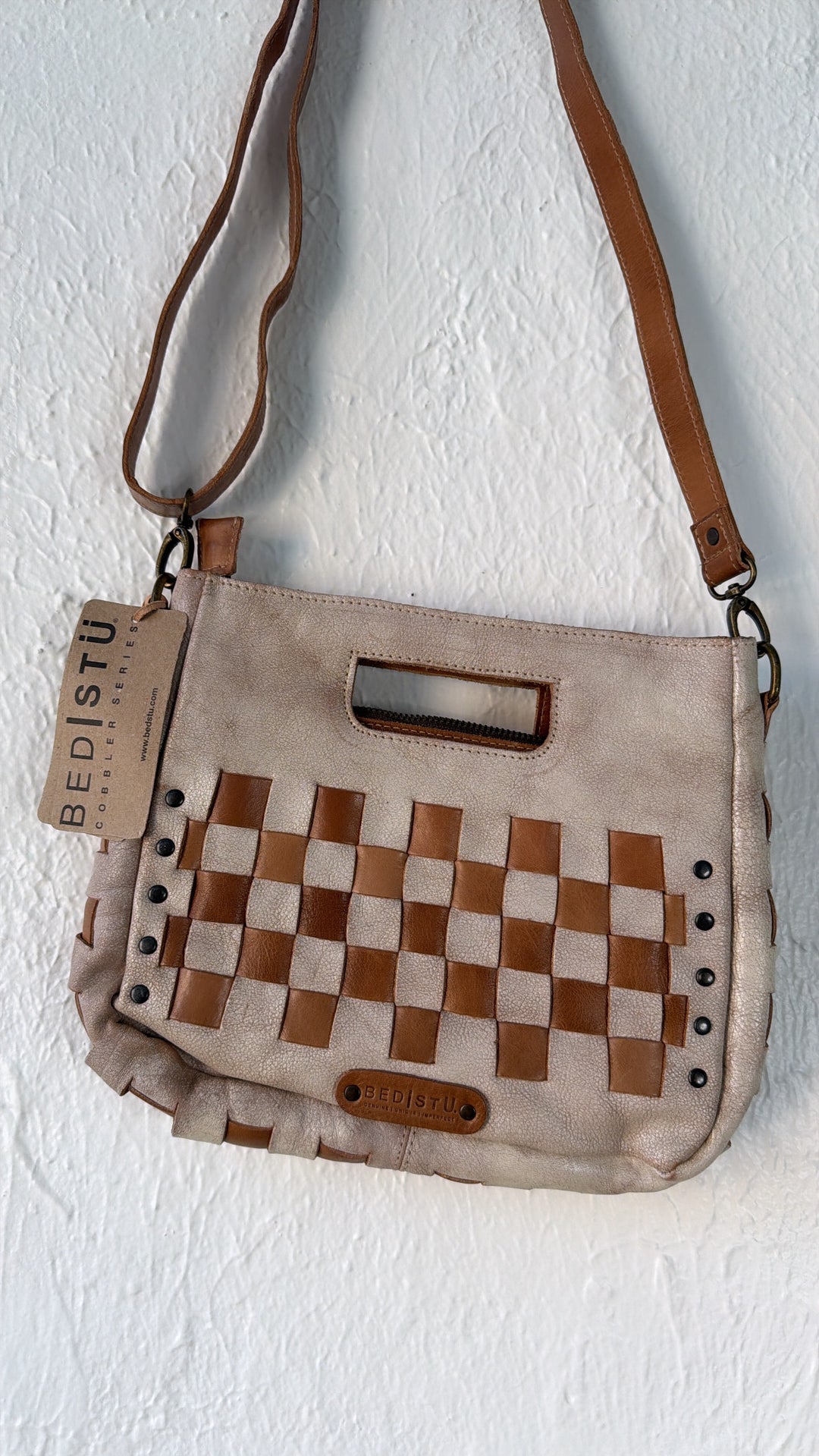 Bedstu Keiki, Nectar Lux Tan Rustic