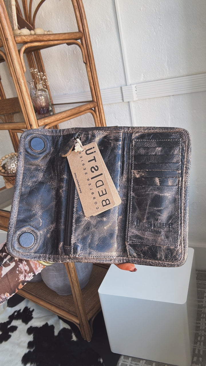 Bedstu Canton, Black Lux