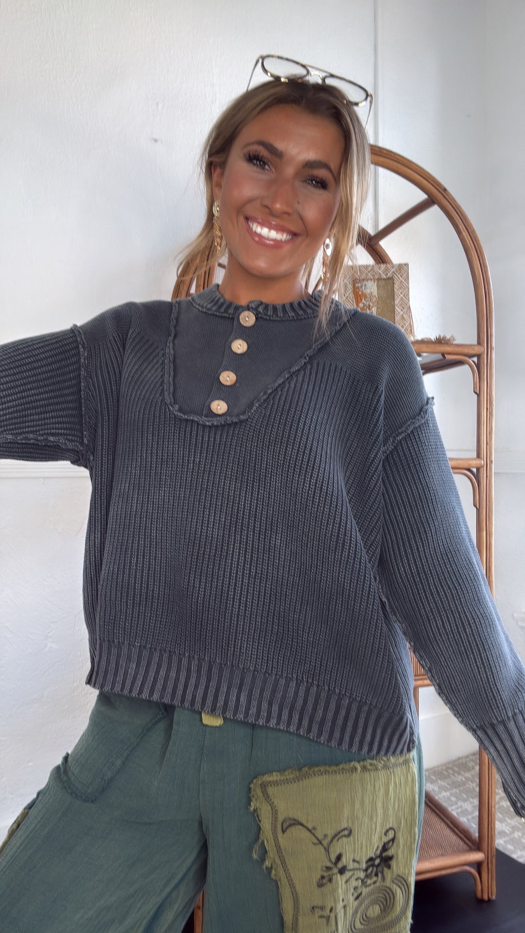 Chill Vibes Pullover Sweater, Midnight