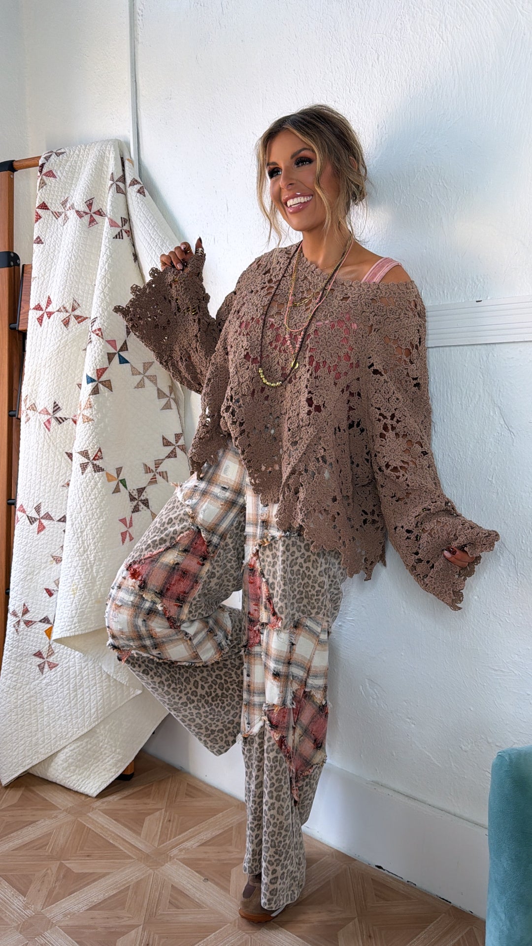 Scalloped Hem Crochet Sweater, Lt. Chocolate