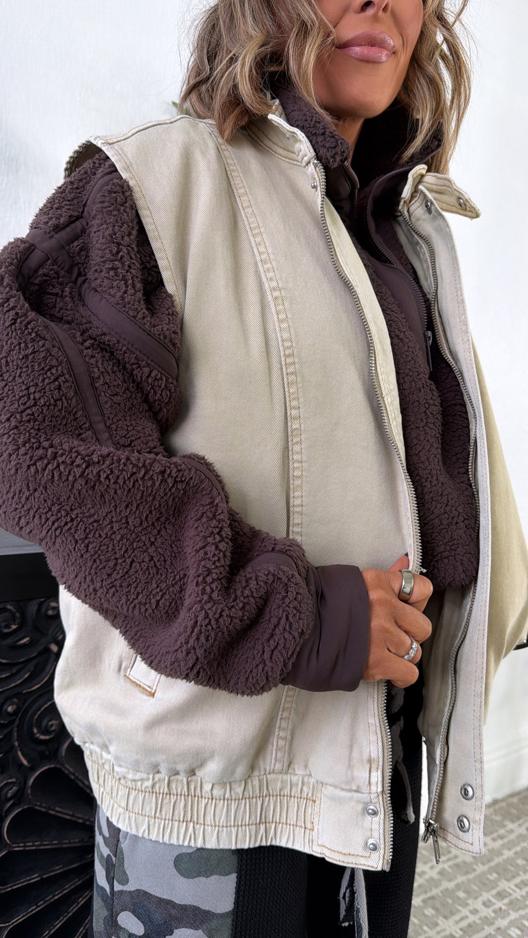 Utility Bay Vest, Sandstone