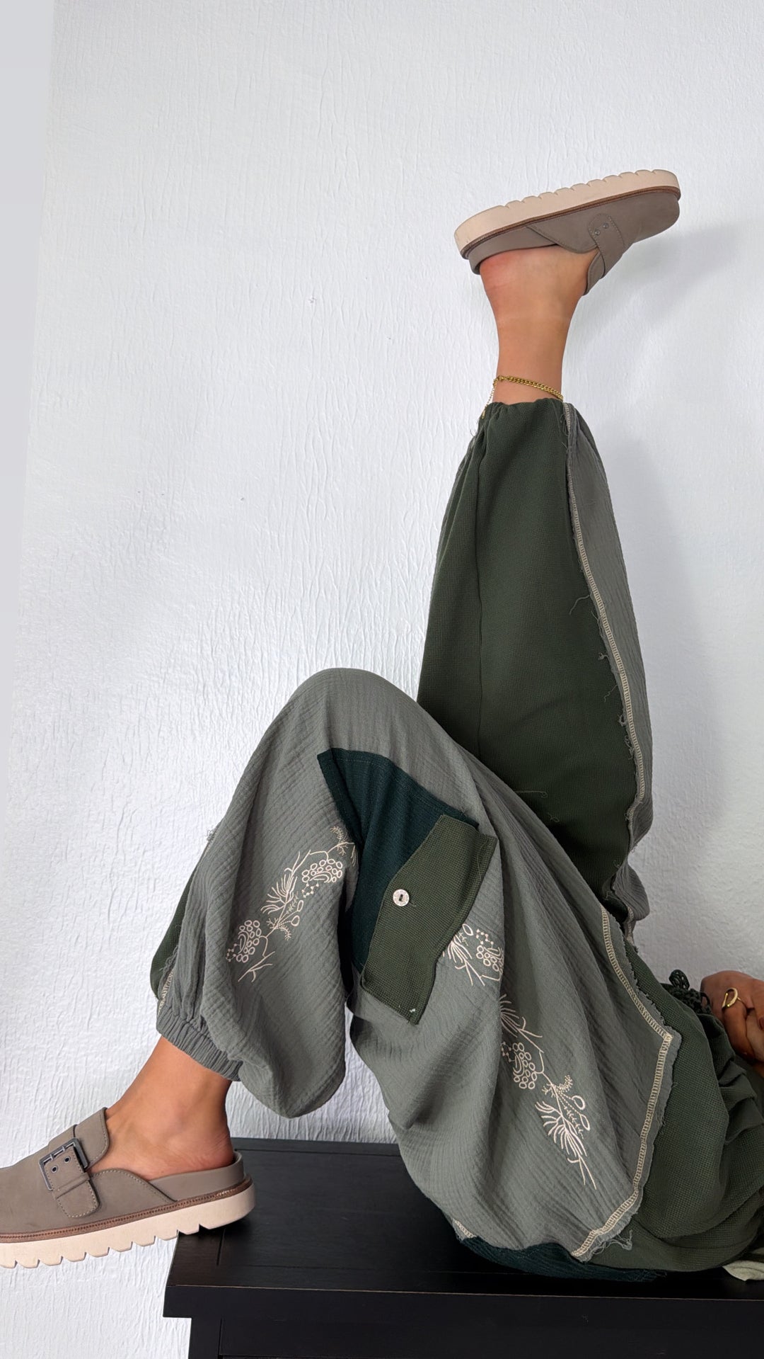 DOORBUSTER: Forever Dreaming Relaxed Pant, Moss Green