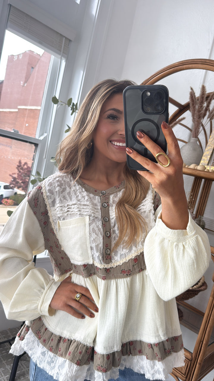 DOORBUSTER: POL Simple & Sweet Blouse, Cream