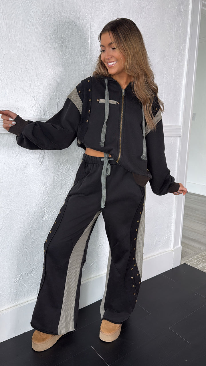 Urban Chic Waffle Knit Zip Up, Black