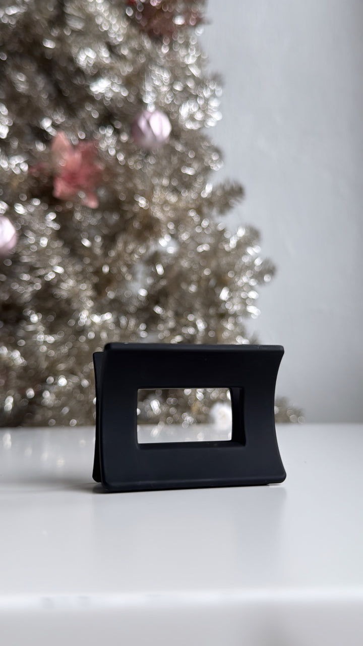 Med. Matte Black Clip