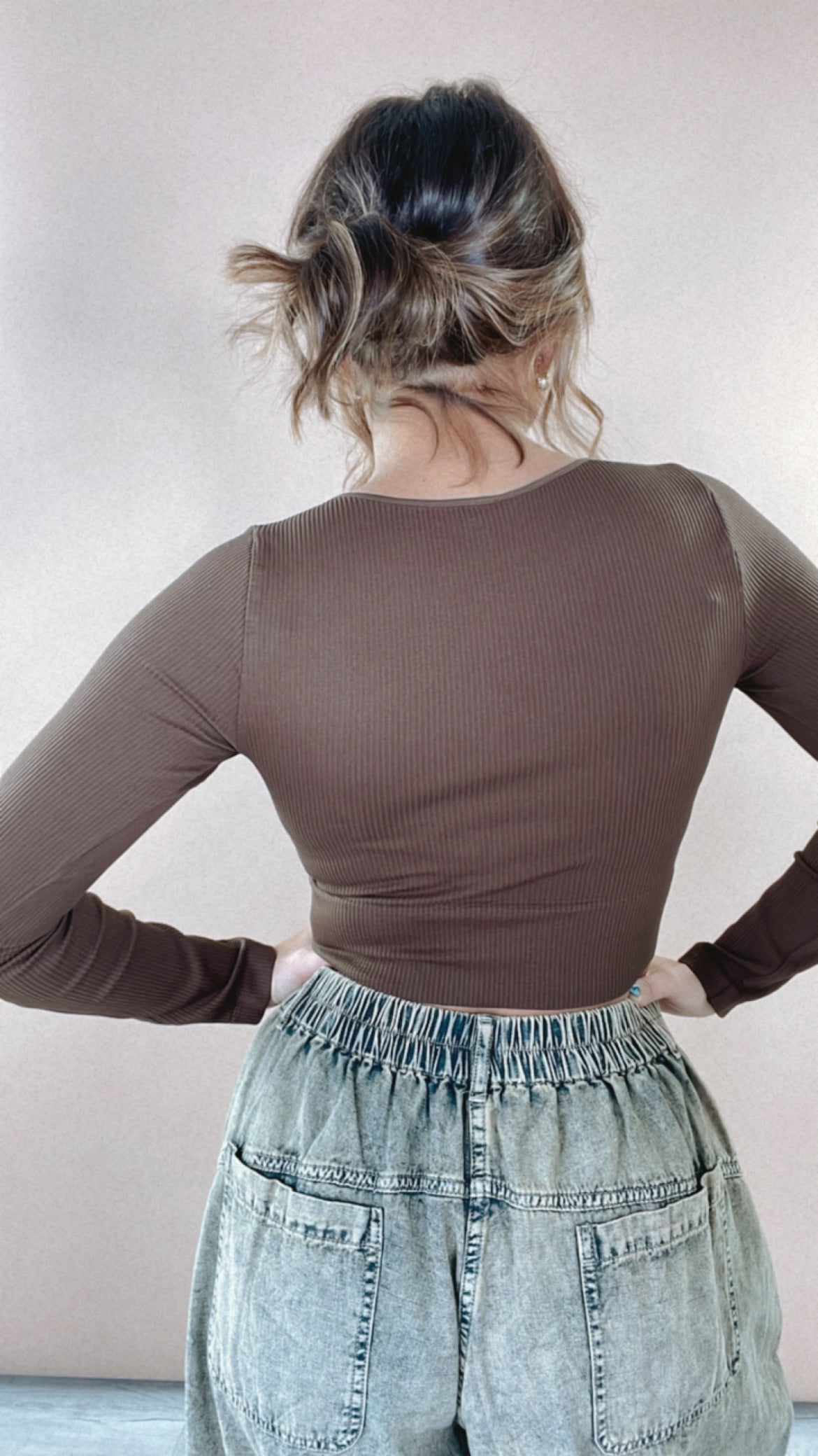 Ribbed Long Sleeve Crew Neck Top, Brown – Everyday Chic Boutique