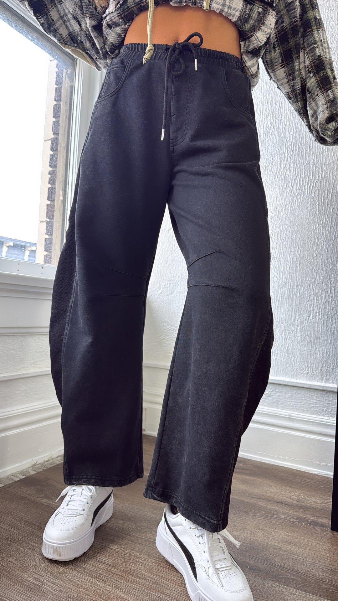 Trend Setter Barrel Leg Sweatpant, Black