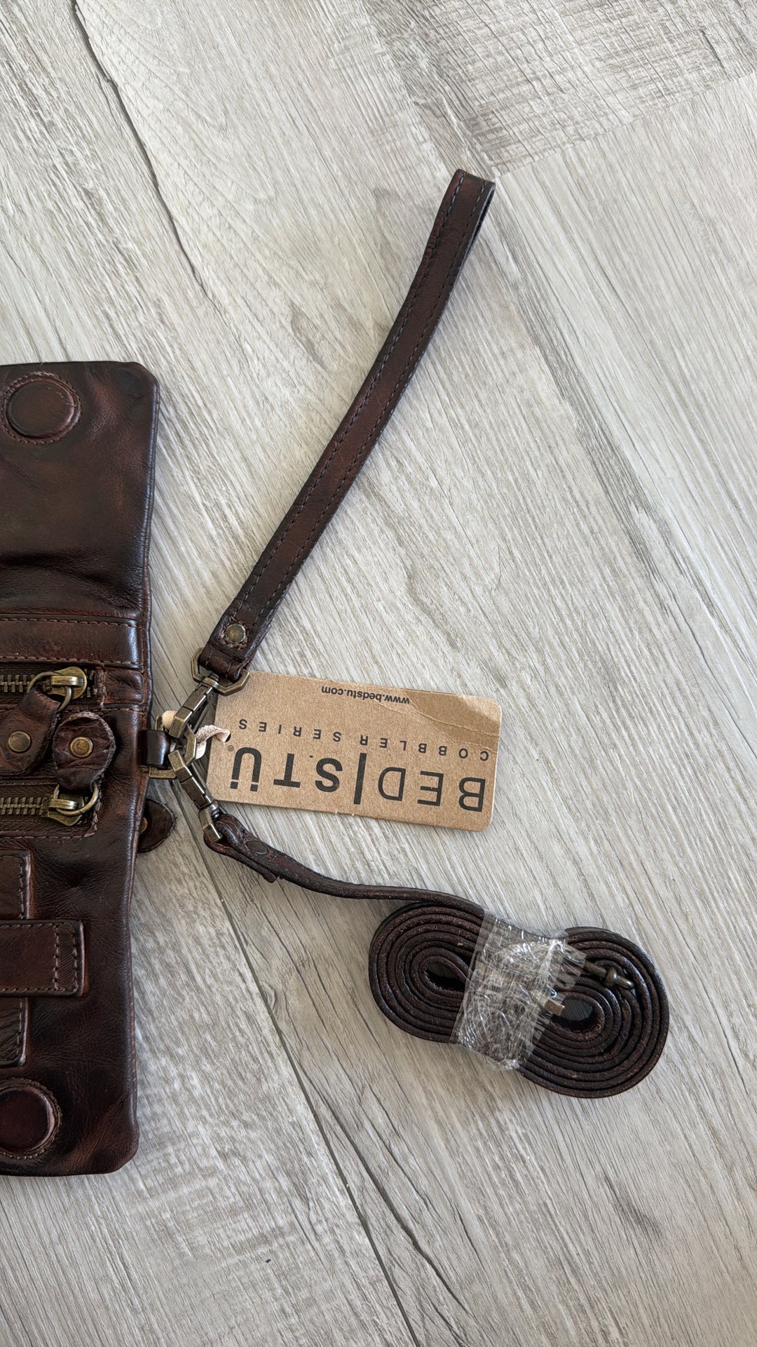 BedStu Cadence Crossbody, Teak Rustic