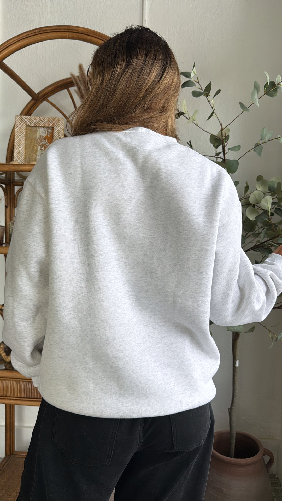 Happy Camp3r: Hot girls Read Books Crewneck, Lt. Heather