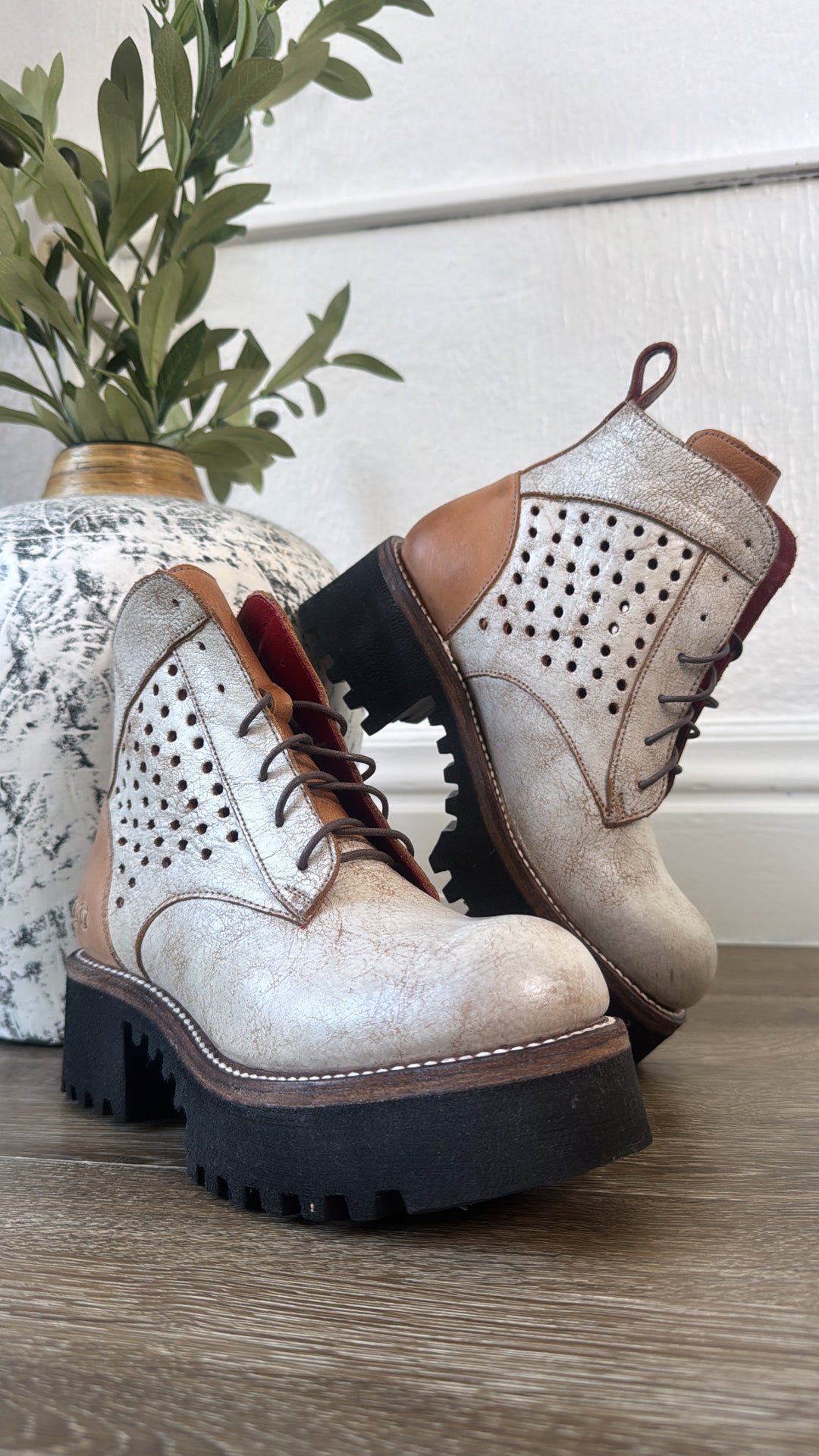 Bedstu Tanzania, Nectar Lux/ Tan Rustic