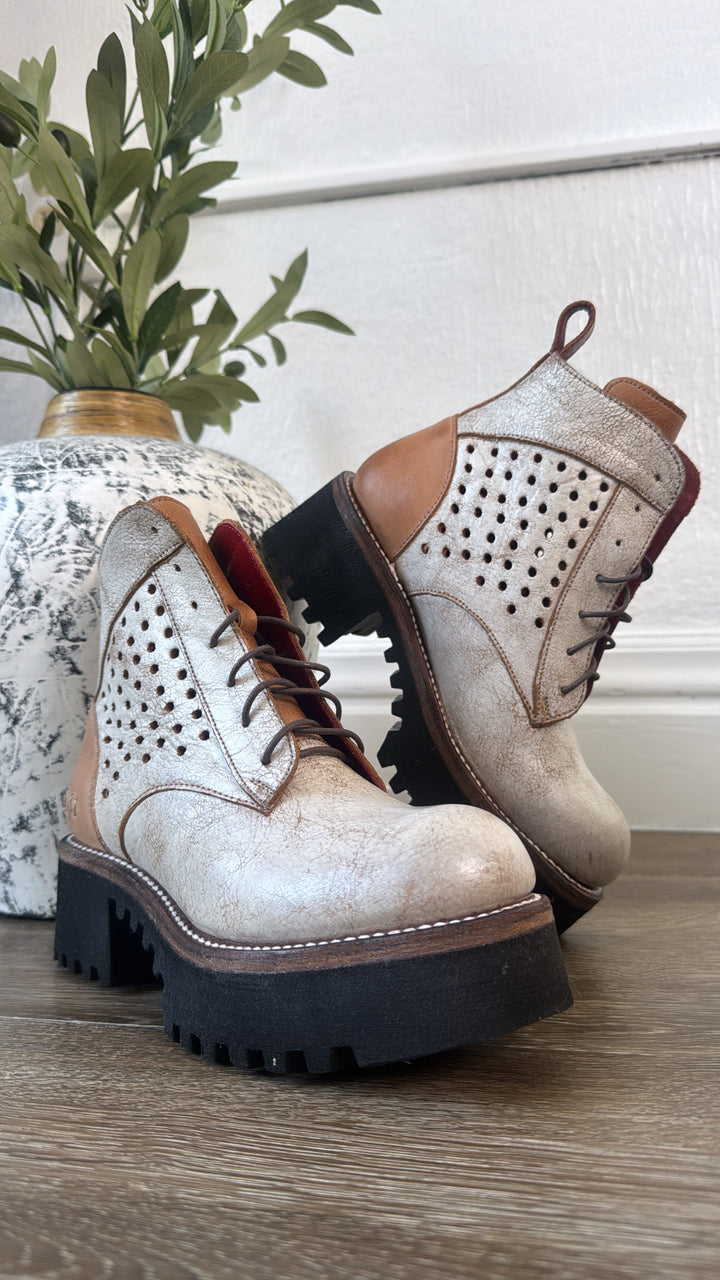 Bedstu Tanzania, Nectar Lux/ Tan Rustic