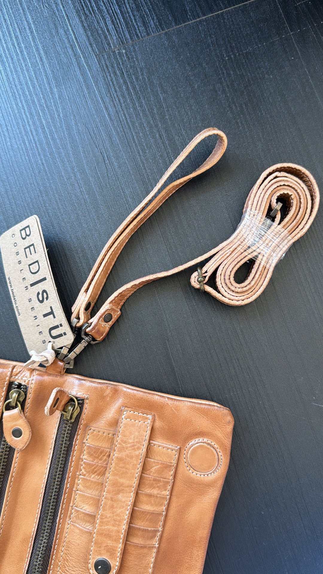 BedStu Cadence Crossbody, Tan Rustic