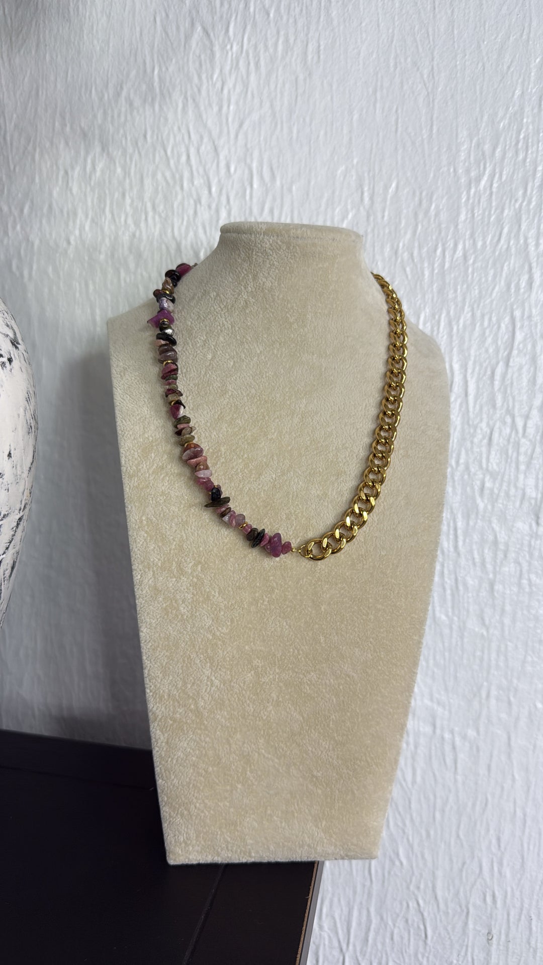 Treasure Jewels: Mauve Stone & Chain Necklace