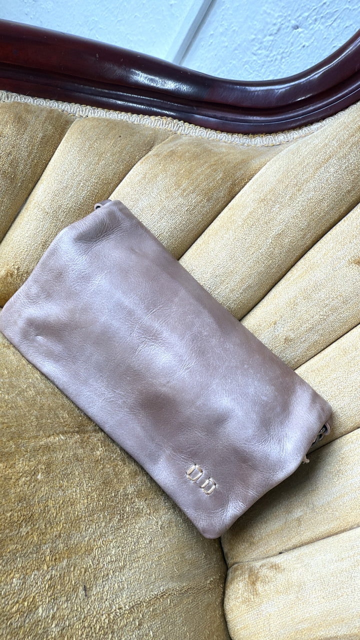 BedStu Cadence Crossbody, Taupe Rustic