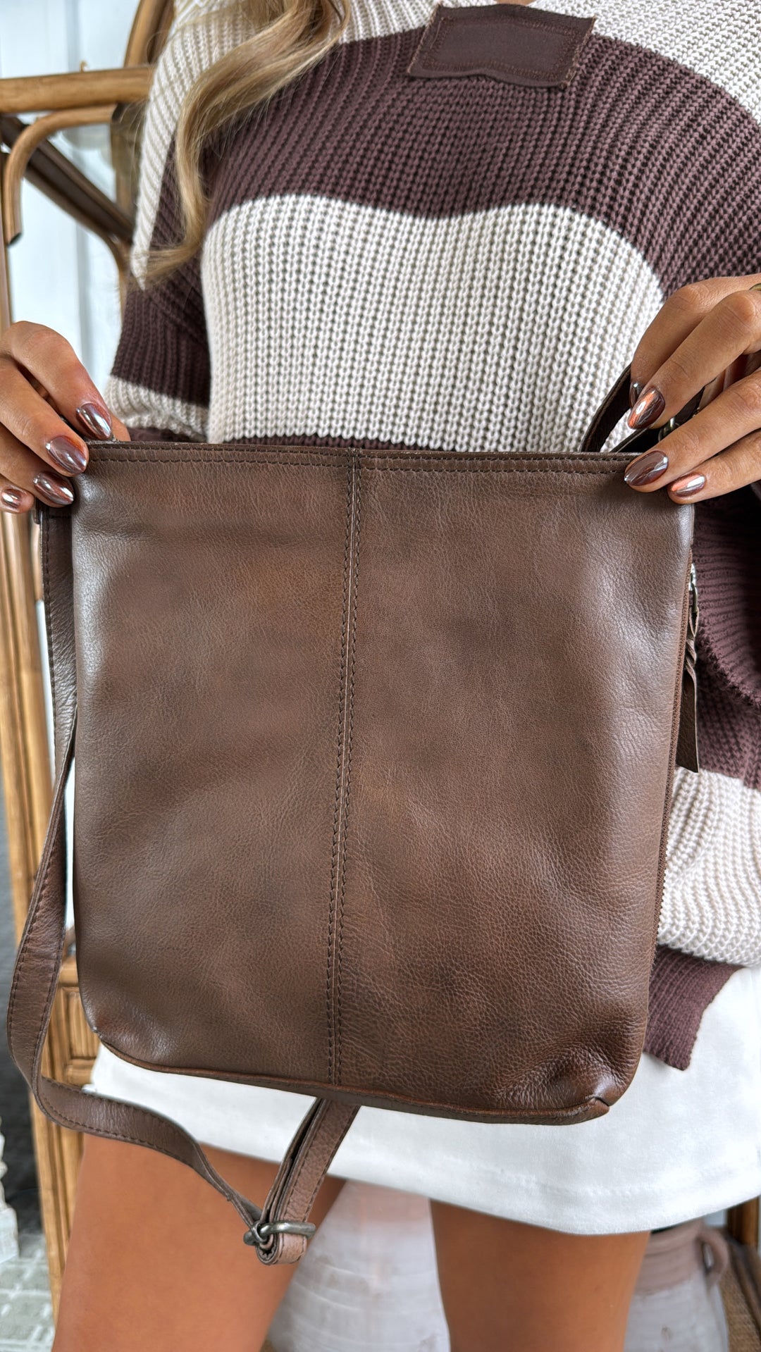 Hardy Crossbody Bag , Brown