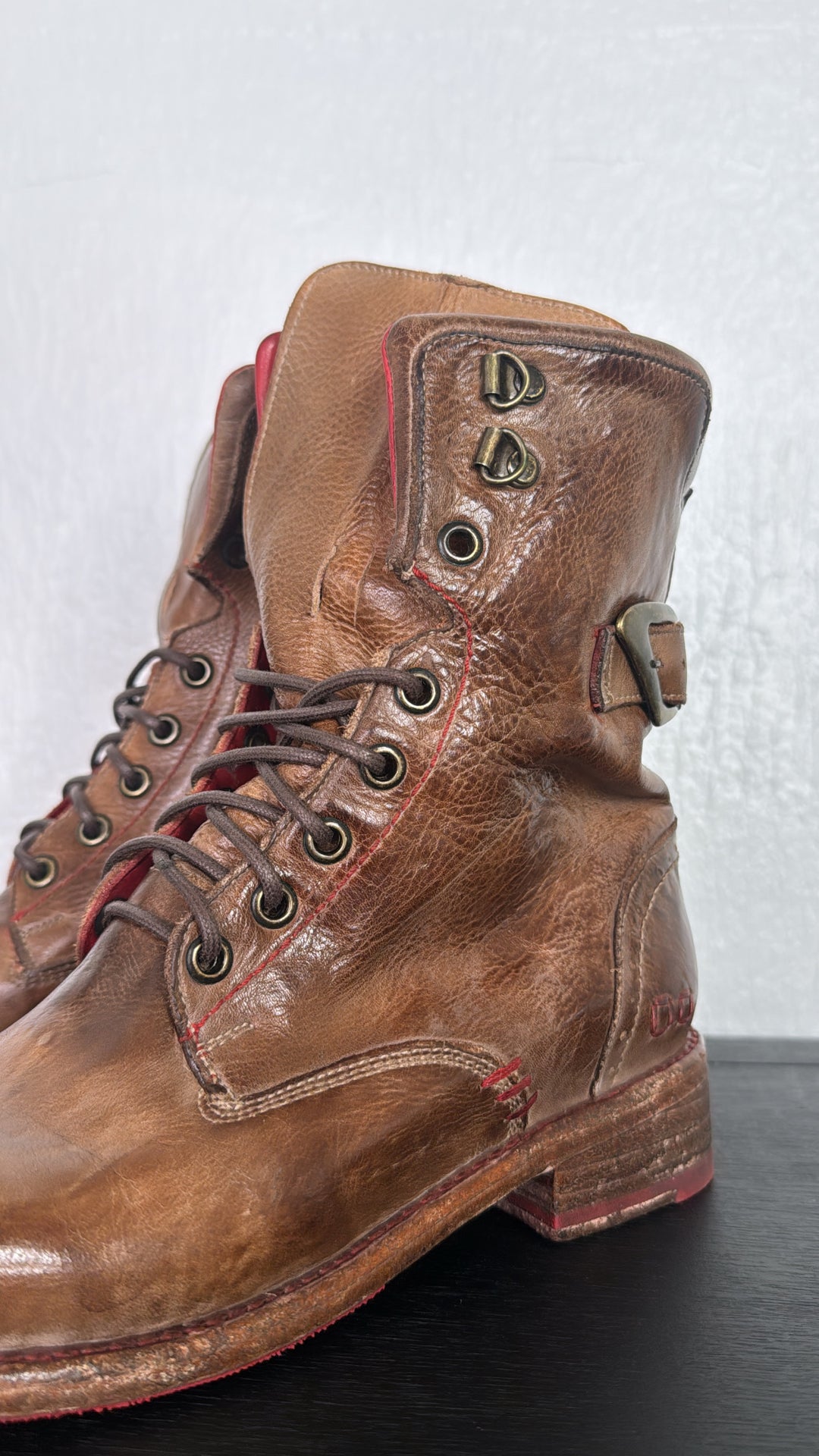 Bedstu Anne, Olive Rustic Tremolo