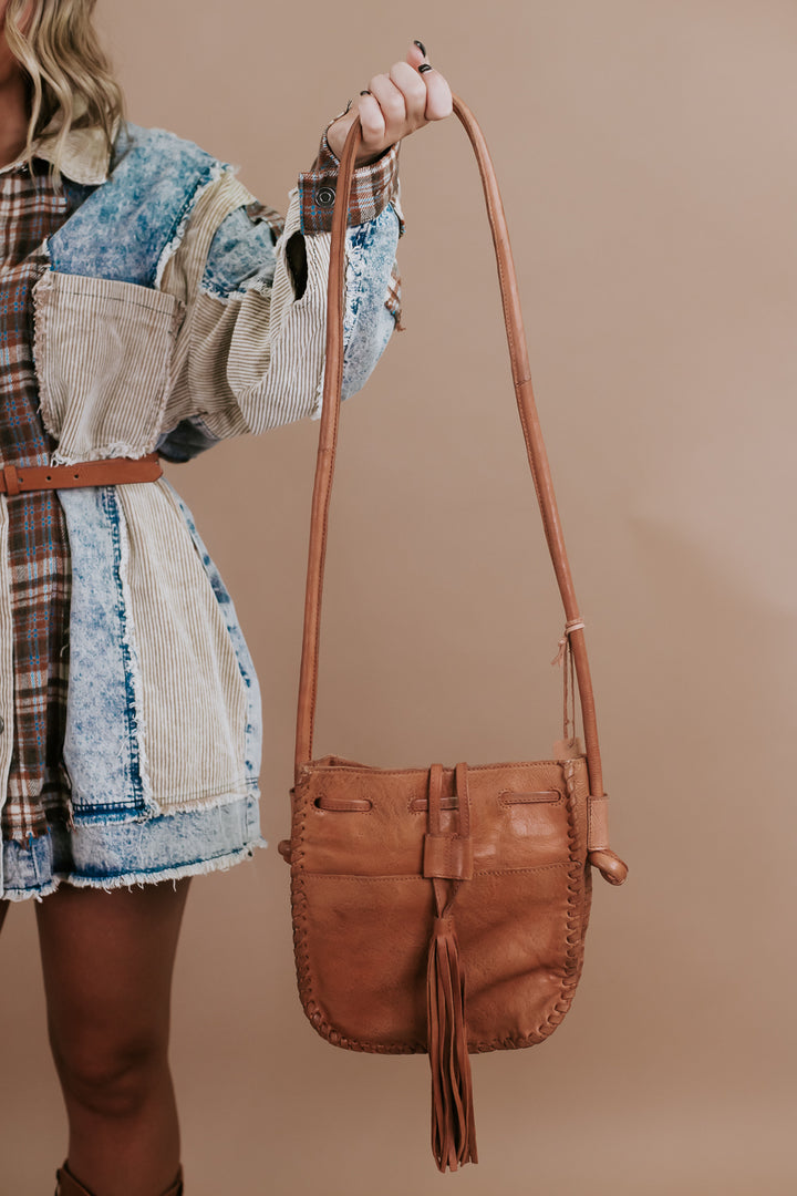 Memphis Drawstring Leather XBody, Tan