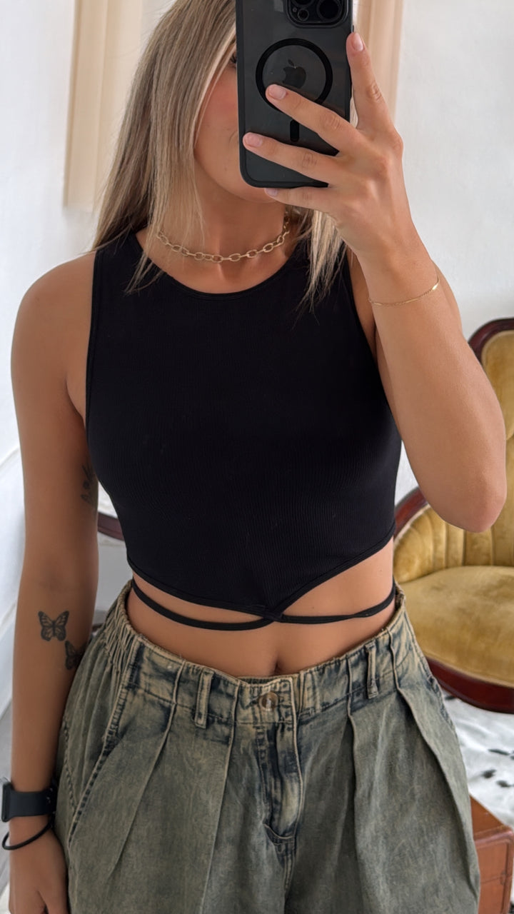 Serving Looks Tie Waist Crop Top, Black