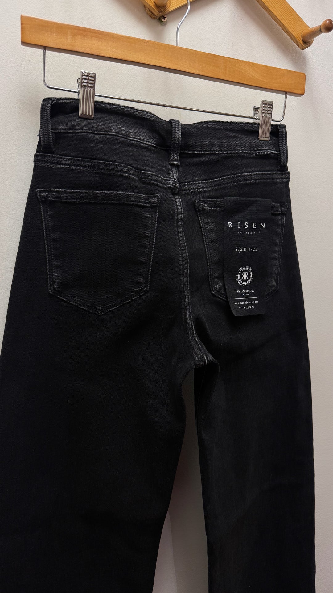 Duke Mid Rise Black Denim, Risen