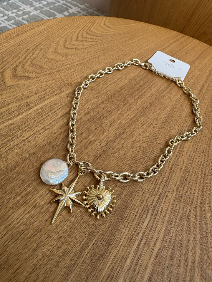 Treasure Jewels: Lovely Link Necklace Gold