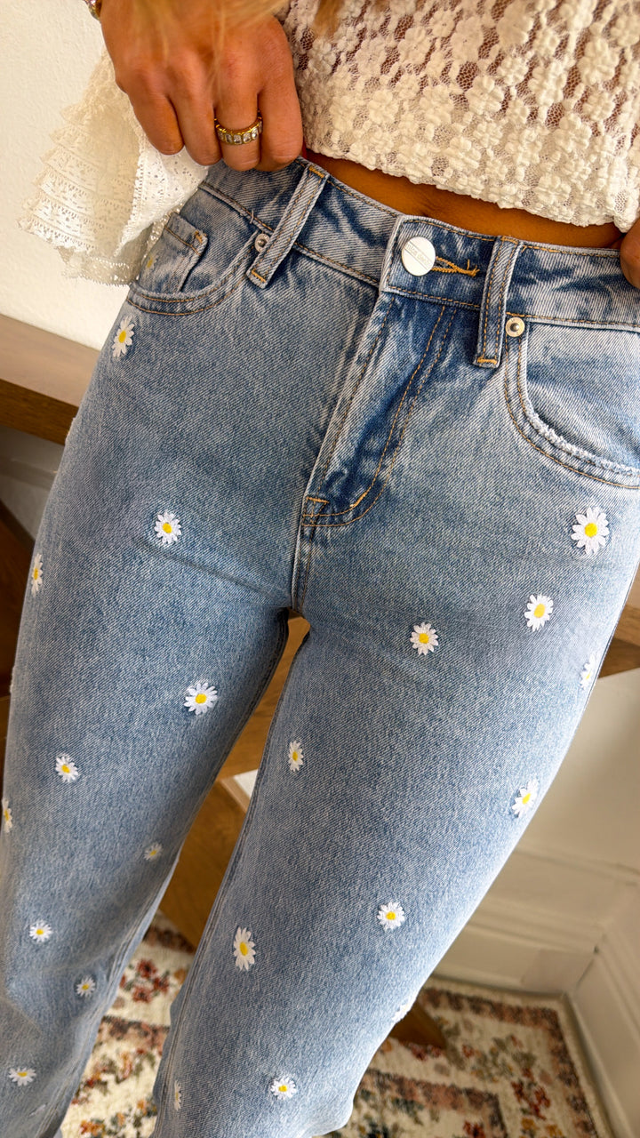 The Daisy Stitch Straight Leg Denim, Medium Wash