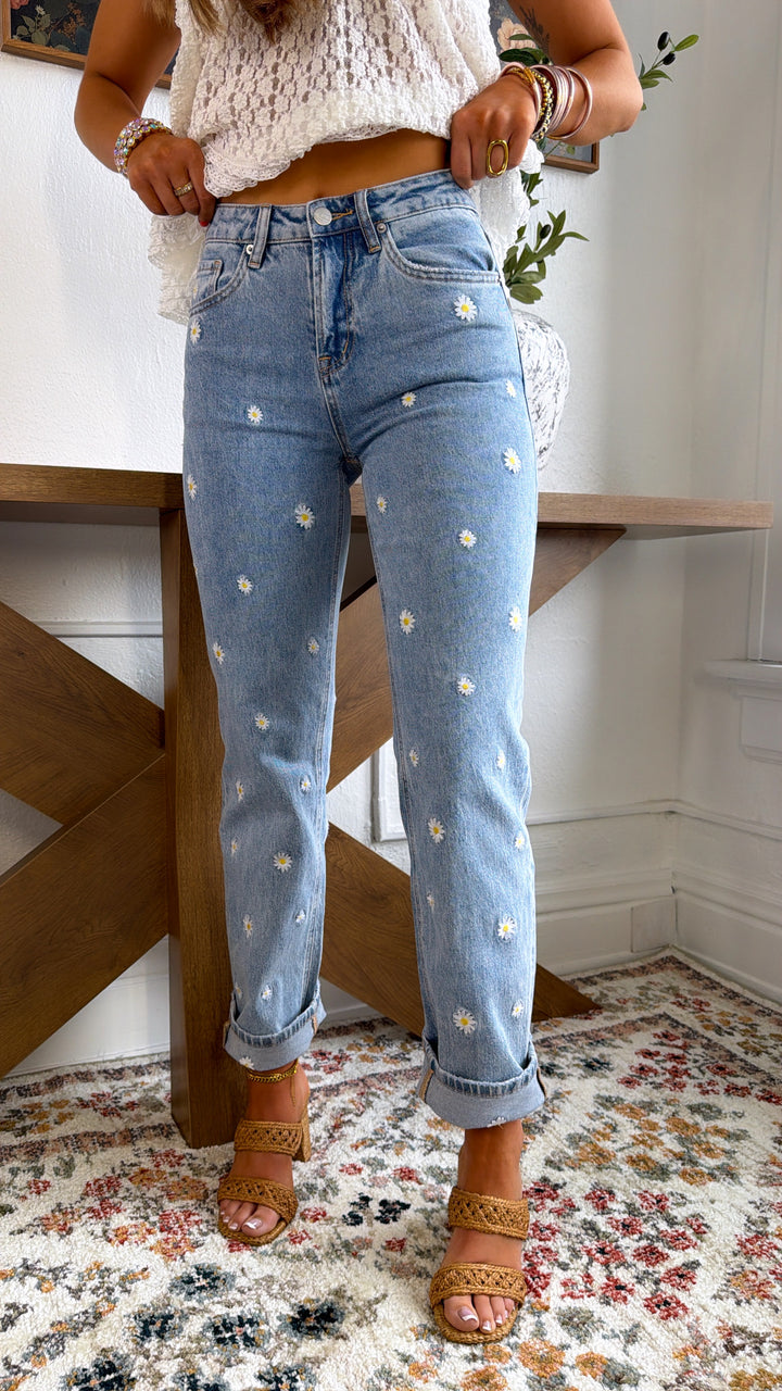 The Daisy Stitch Straight Leg Denim, Medium Wash