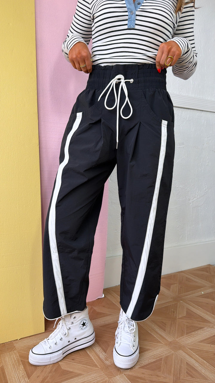 WindBreaker Contrasted Pant, Black/White