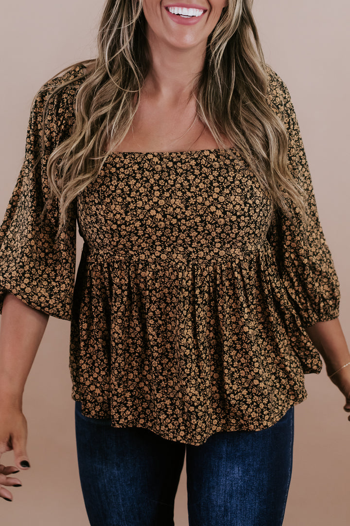 Picture Perfect Floral Top, Black/Gold