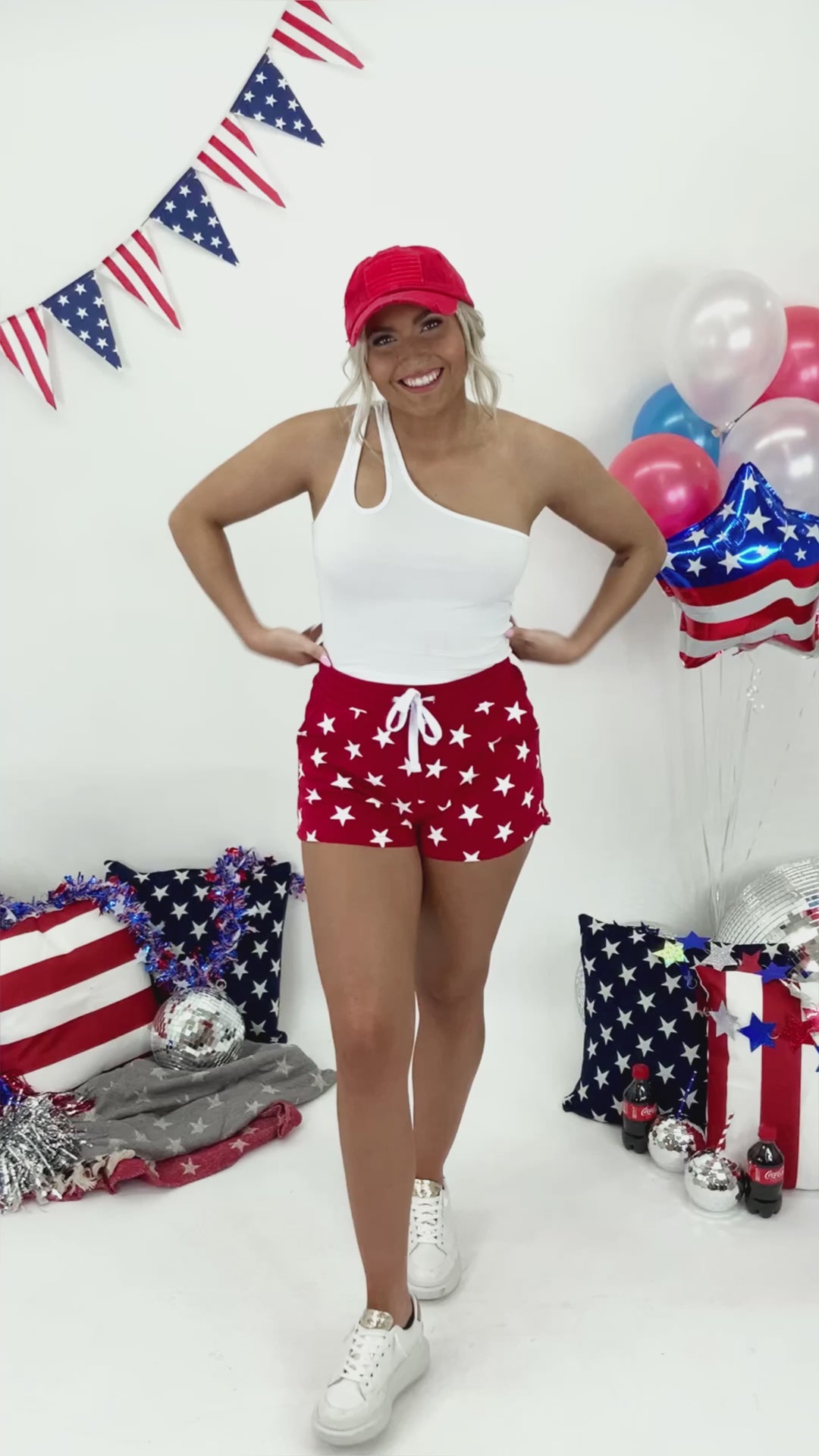 Miss USA Shorts, Red