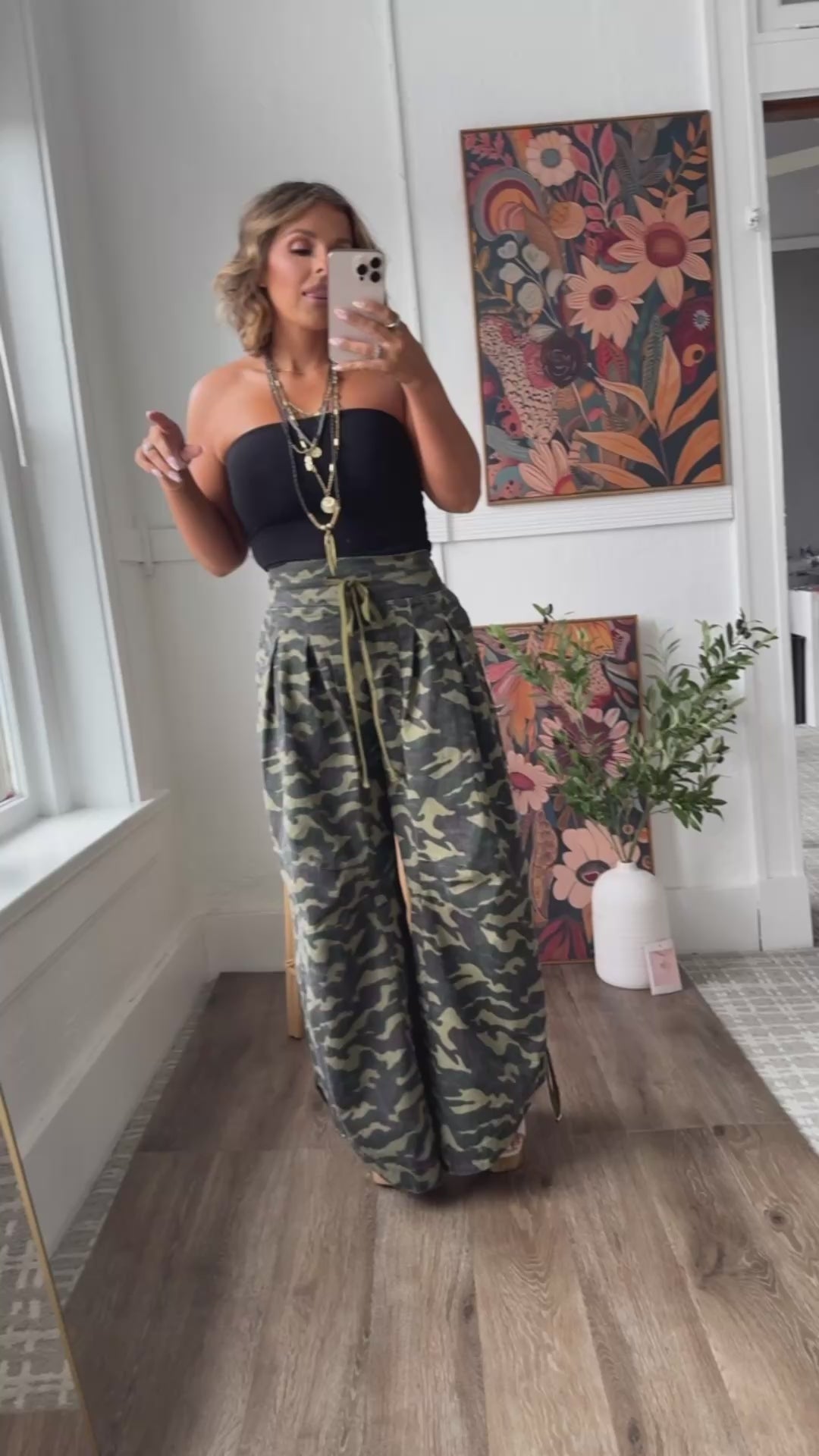 Run It Ruched Bottom Wide Leg Camo Pant