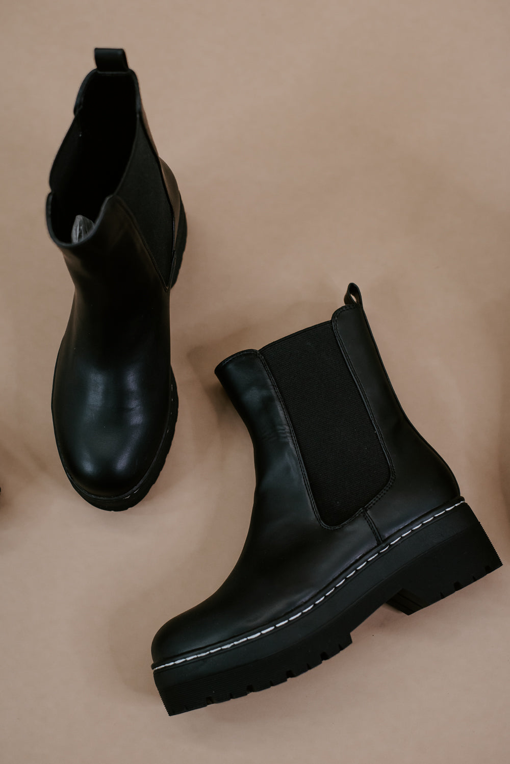 Onset Afstem mistænksom Cayden Lug Boot , Black – Everyday Chic Boutique