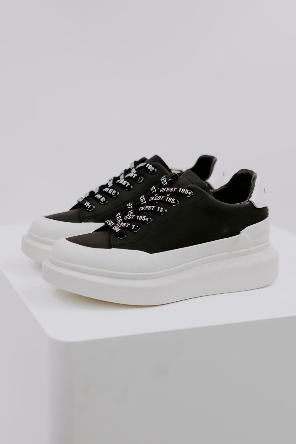 VH Angela Platform Sneaker, Black/White