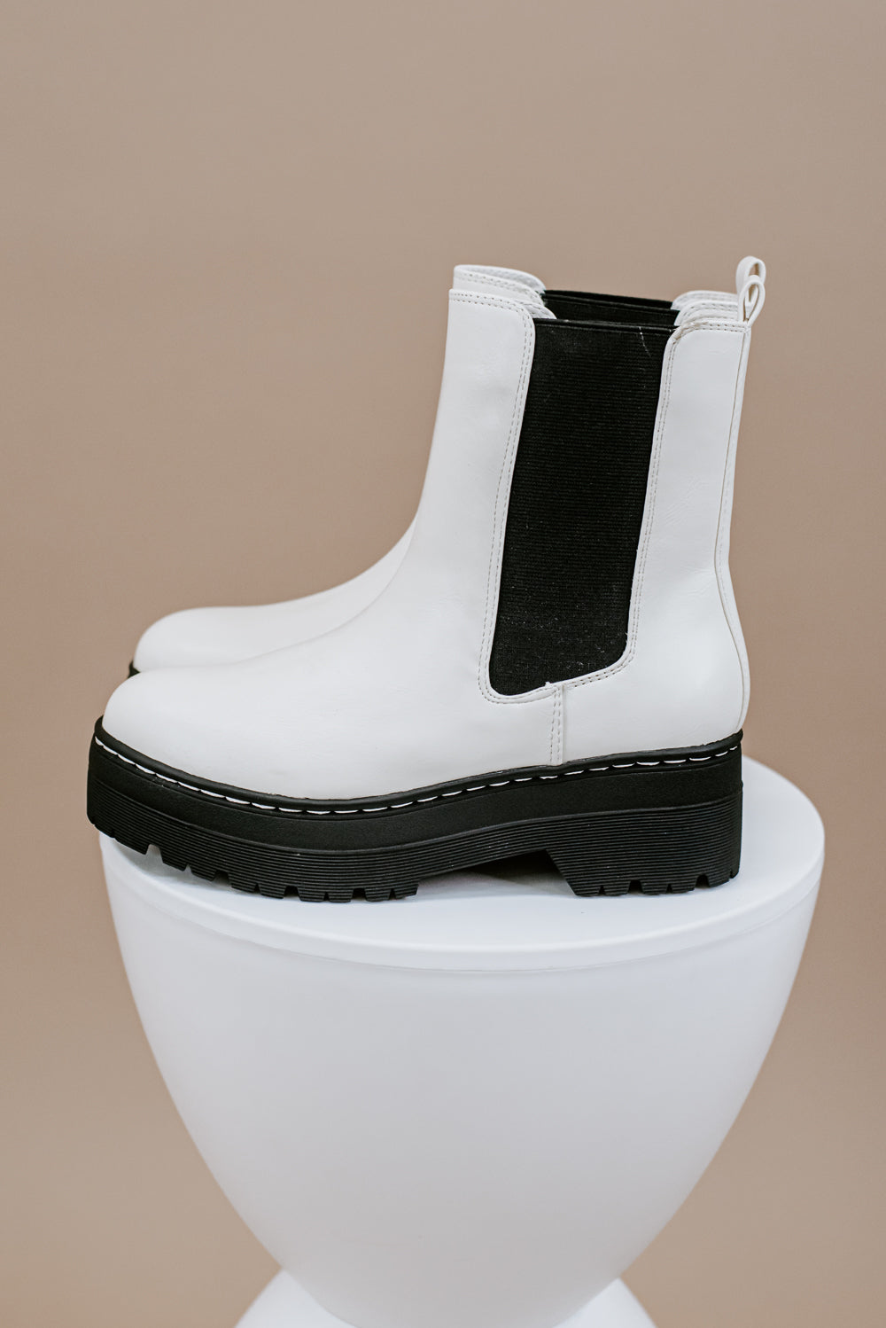 Cayden Lug Boot , Off White