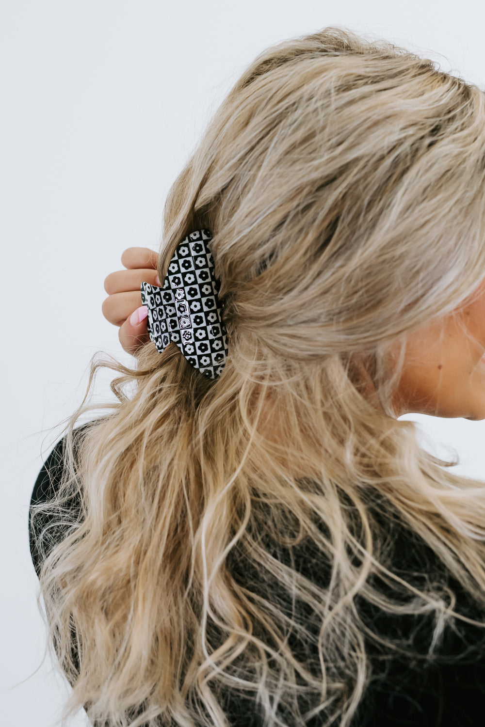 Black + White Printed Claw Clip, Flower
